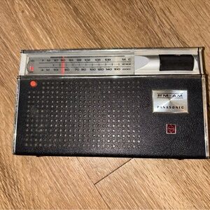 1960s Panasonic RF-680 AM/FM portable transistor radio.